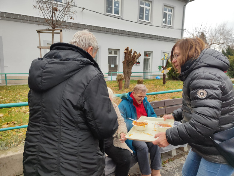 Vianočná kapustnica a vystúpenie predškolákov z MŠ Báhoň | obrázok č.: 26 